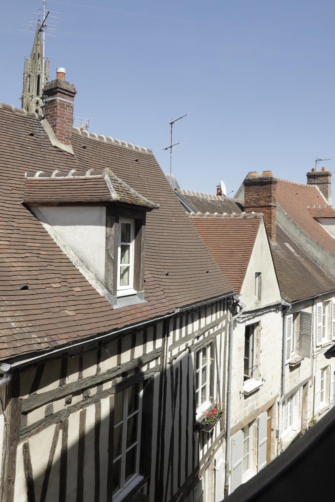 Appartements 4 Vents By La Boite En Plus Senlis  Exterior foto